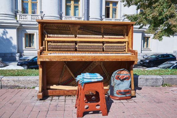 Piano Removal Service in Saint Charles